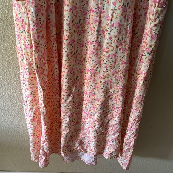 Floral Sleeveless Maxi Dress - Picture 10 of 11